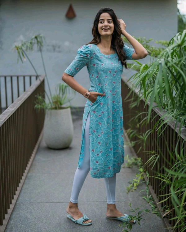 Stylish Trendy Floral Printed Beautiful Ethinic Kurti - Pink, M