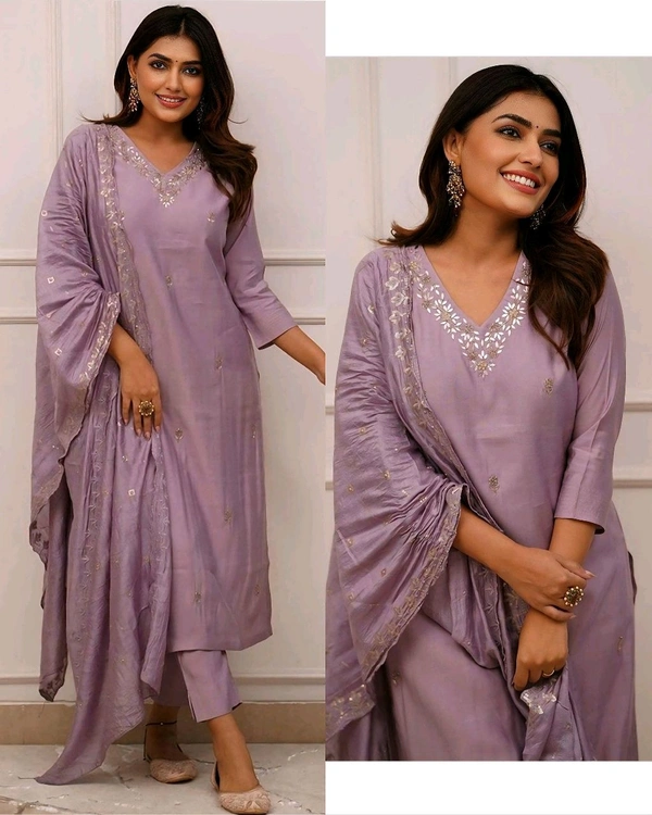 Women Embroidered Chanderi SILK KURTA SET - Light Wisteria, S