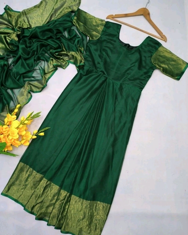 30 Secounds Gown Saree - Free Size, Green