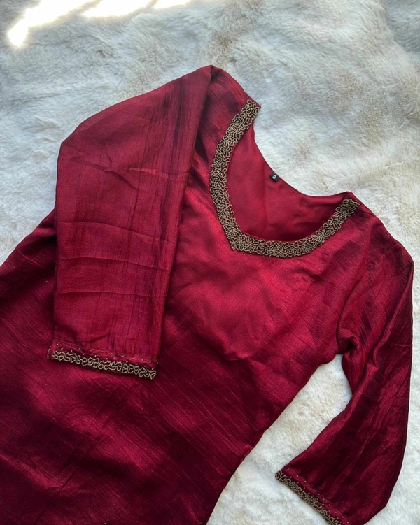 BEAUTIFULL HAND WORK KURTI - L