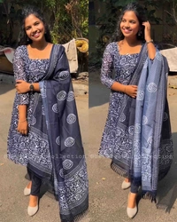 Luxurious kurta Set  - Navy Blue, M