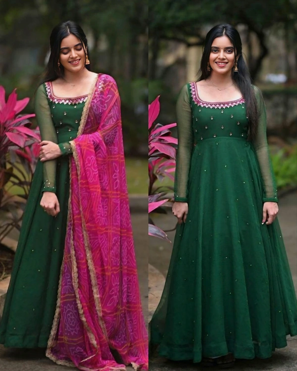 Uniquely Embriodry designed with full sleeves And Full Cut Dupatta . It is giving perfect stylish look for this season - Green, 3XL