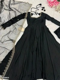 You gonna love elegance with Modern touch 🌸 - XS, Black