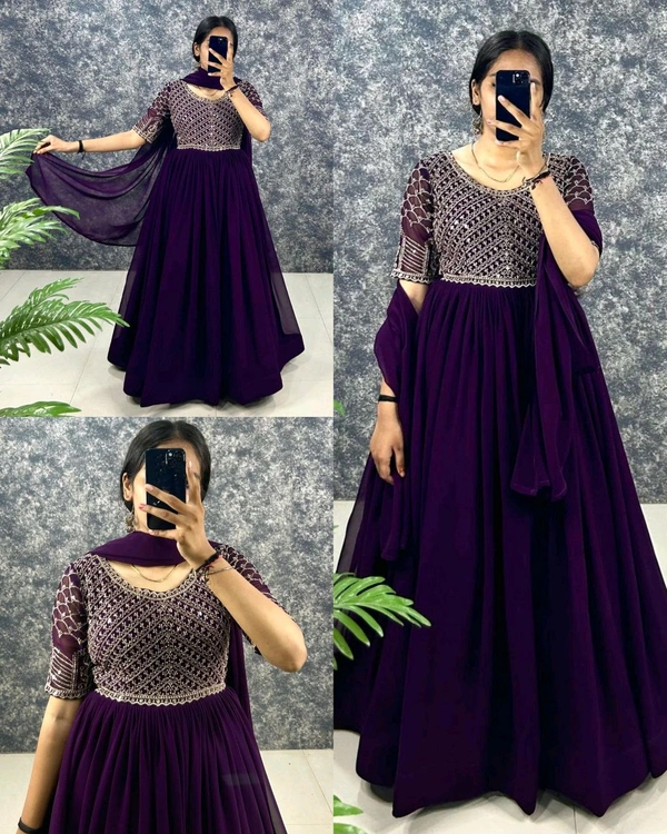 TRENDY BLOOMING Gown With Dupatta - Cherry Pie, S