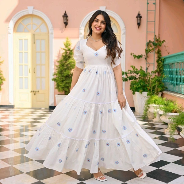White Gown - S
