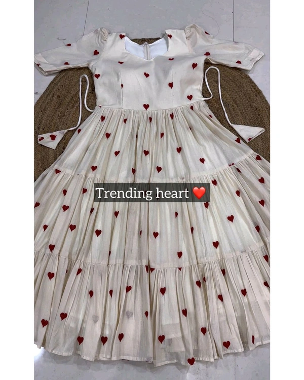 Trending Heart Midi ❤️🖤 - White & Red, S