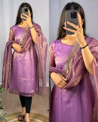 BANARASI TISSU TWO TONE WITH EMBROIDERY WITH 3mm SEQUENCE THREAD WORK 💎 - Copper Maroon, M