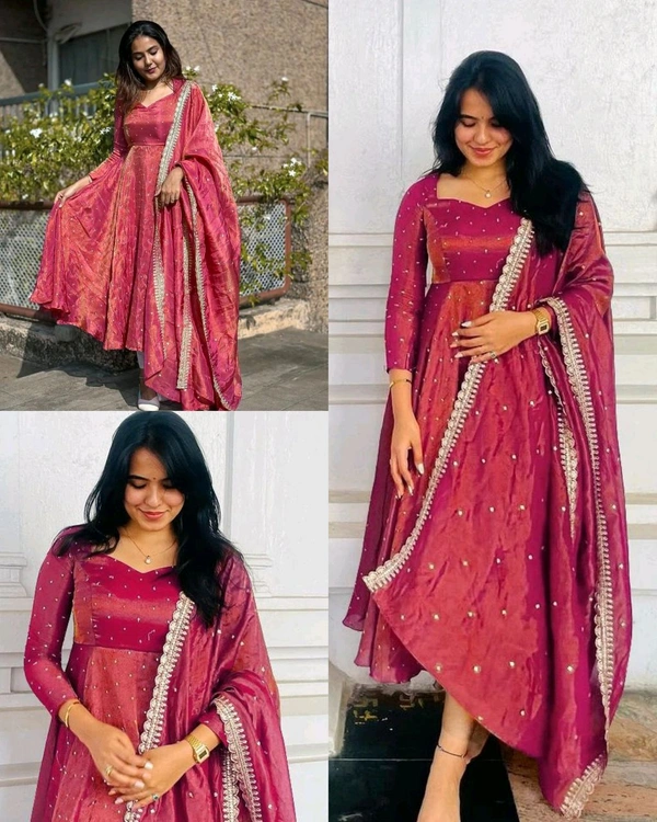Launching New Party Wear Look Pur Twil Gold Net Anarkali Gown,Dupatta & Plazzo Set - peach, Free Size