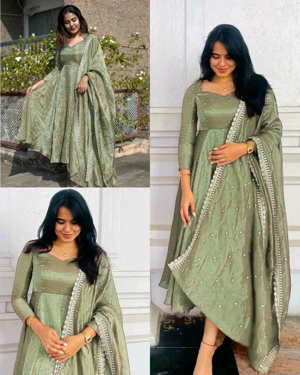 Launching New Party Wear Look Pur Twil Gold Net Anarkali Gown,Dupatta & Plazzo Set - peach, Free Size