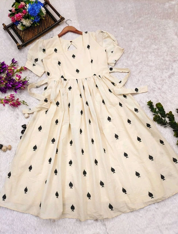 Wow Butterfly 🦋 & Unique Design Maxi❤️ - black spade, L