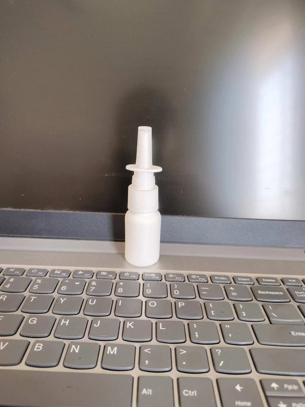 20ml Nasal Spray Bottle With Nasal Spray Pump  - White
