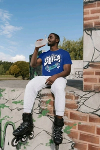 Skater Graffiti Tee - royal blue, M
