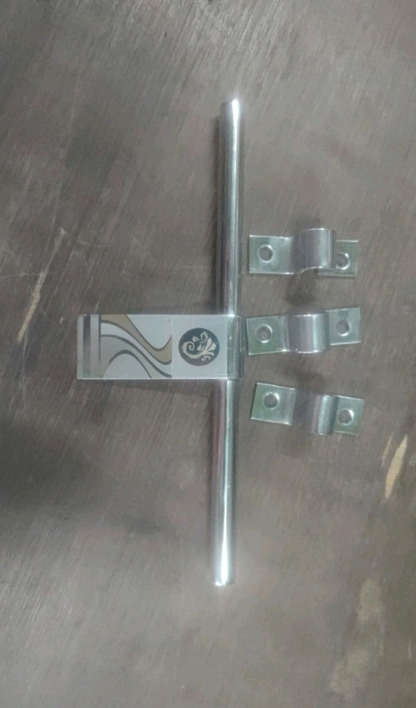 Biba Door back Latch. with 7 25×10 Steel screw.