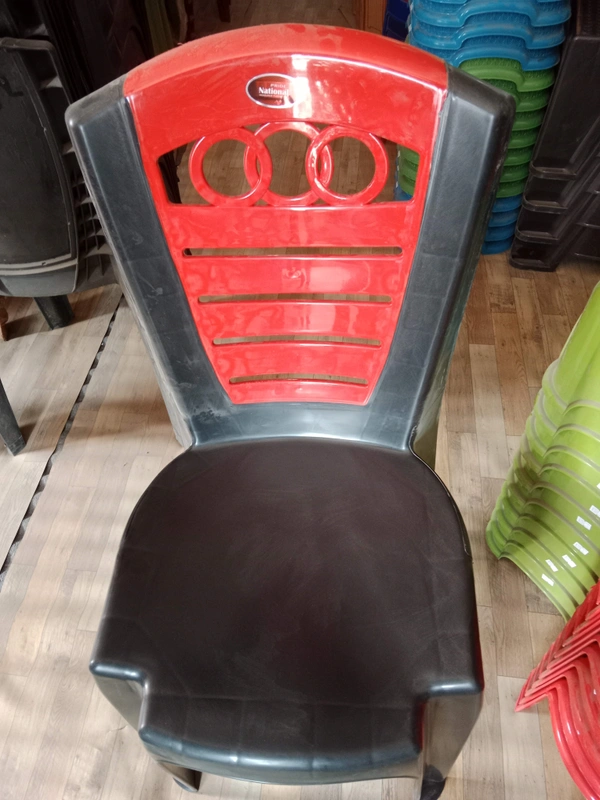 audi chair  - red black