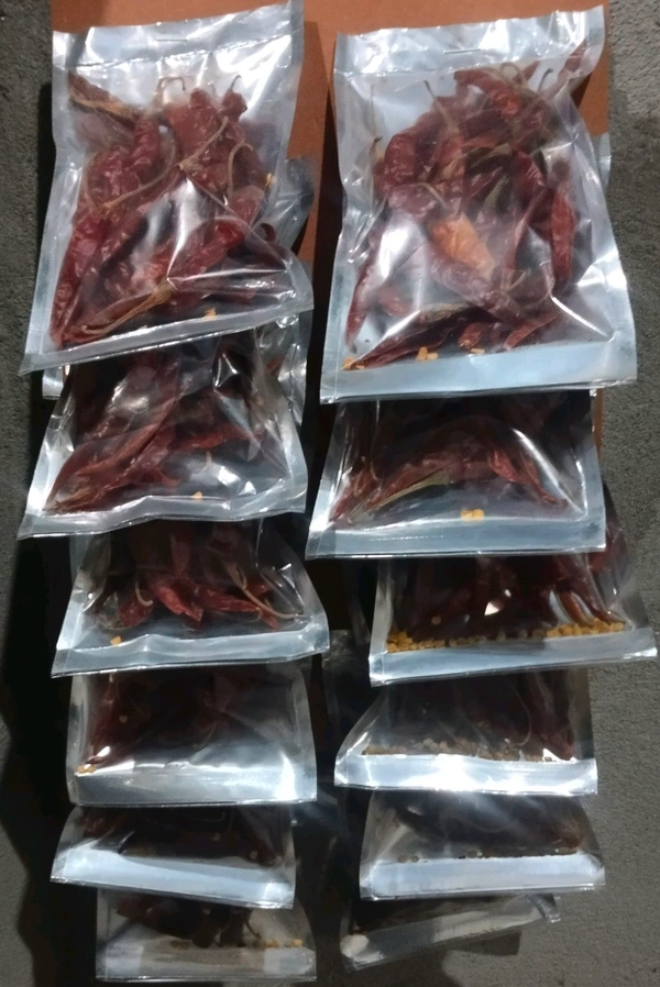 WTS Red Mirchi Sabut MRP 10 Pcs 12