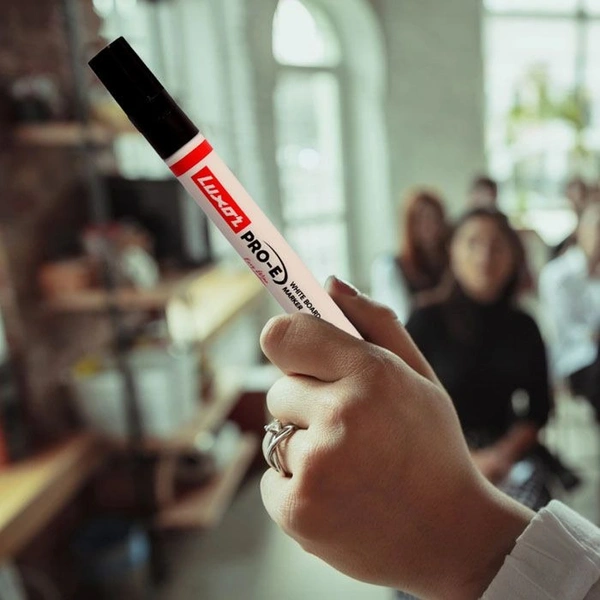 Luxor Refillable White Board Marker with extra replacement tip free - black - Box Of 10 | Royal Stationers Best Quality Guarantee