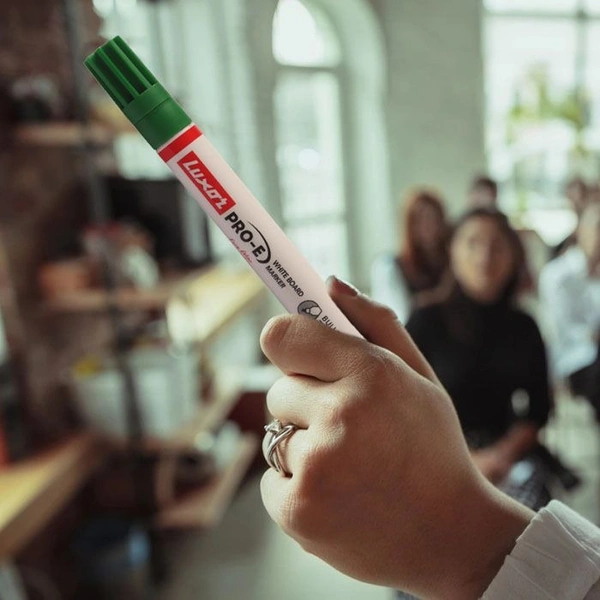 Luxor Refillable White Board Marker with extra replacement tip free - Green - Box Of 10 | Royal Stationers Best Quality Guarantee