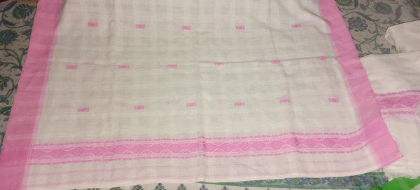 হাতেৰে বোৱা ককালমৰা আৰু মেখেলা 