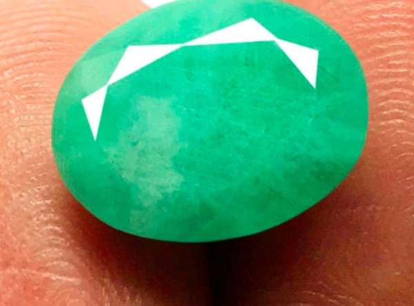 Natural Emerald Stone (Certified by GIA / IGJTL / IGI ) Brazil Mines Panna Stone Unheated UntreatedCODE = Emerald3743 - Harlequin