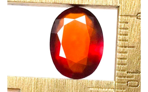 Natural Hessonite Stone (Certified by GIA / IGJTL / IGI ) Ceylon Mines Gomed Stone Unheated UntreatedCODE = Hessonite36078 - Nutmeg Wood Finish