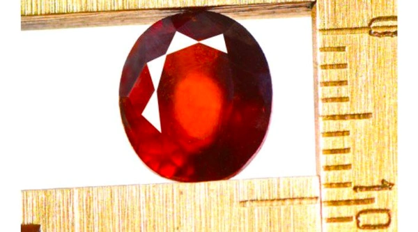 Natural Hessonite Stone (Certified by GIA / IGJTL / IGI ) Ceylon Mines Gomed Stone Unheated UntreatedCODE = Hessonite36140 - Nutmeg Wood Finish