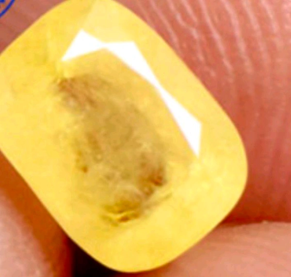 Natural Yellow Sapphire Stone (Certified by GIA / IGJTL / IGI ) Ceylon Mines Pukhraj Stone Unheated UntreatedCODE = Pukhraj18000 - Yellow