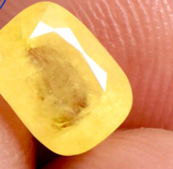 Natural Yellow Sapphire Stone (Certified by GIA / IGJTL / IGI ) Ceylon Mines Pukhraj Stone Unheated UntreatedCODE = Pukhraj18000 - Yellow