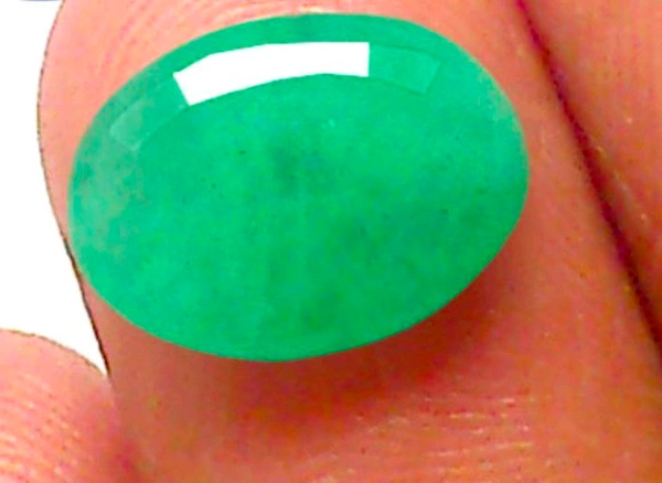 Natural Emerald Stone (Certified by GIA / IGJTL / IGI ) Zambia Mines Panna Stone Unheated UntreatedCODE = Emerald3242 - Japanese Laurel