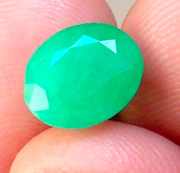 Natural Emerald Stone (Certified by GIA / IGJTL / IGI ) Zambia Mines Panna Stone Unheated UntreatedCODE = Emerald2688 - Green