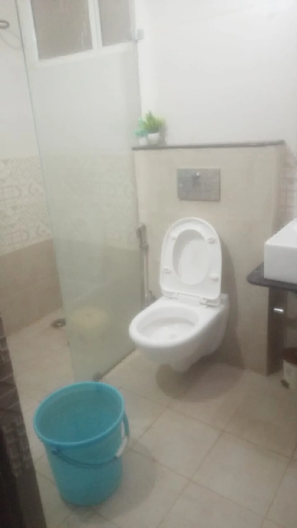 Bathroom Cleaning Service 