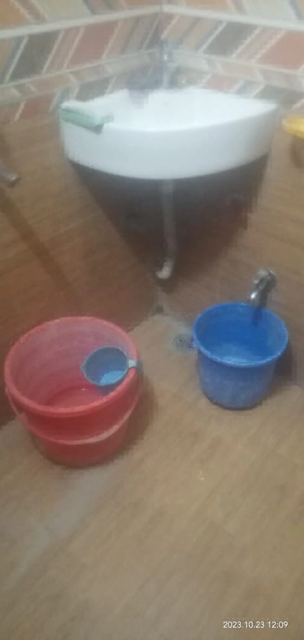 Bathroom Cleaning Service 