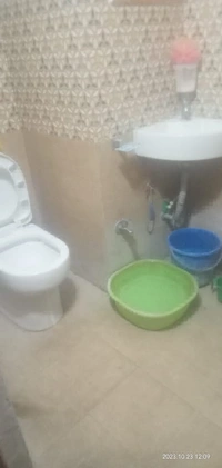 Bathroom Cleaning Service 