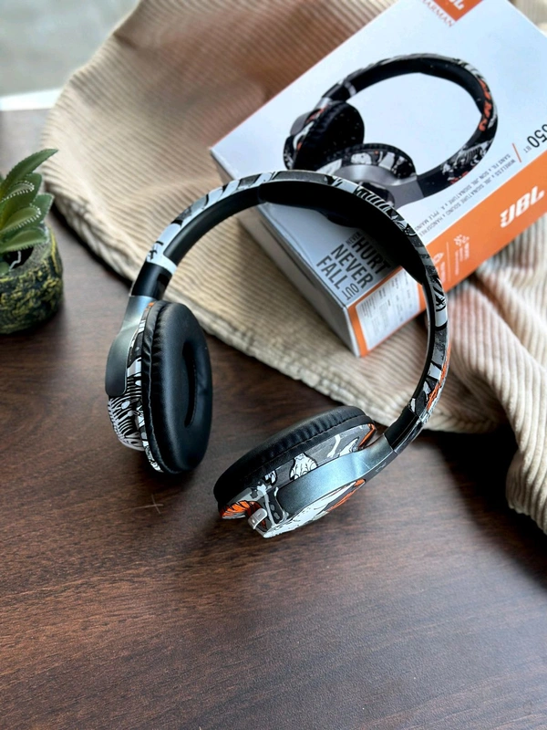 JBL LIVE 650
