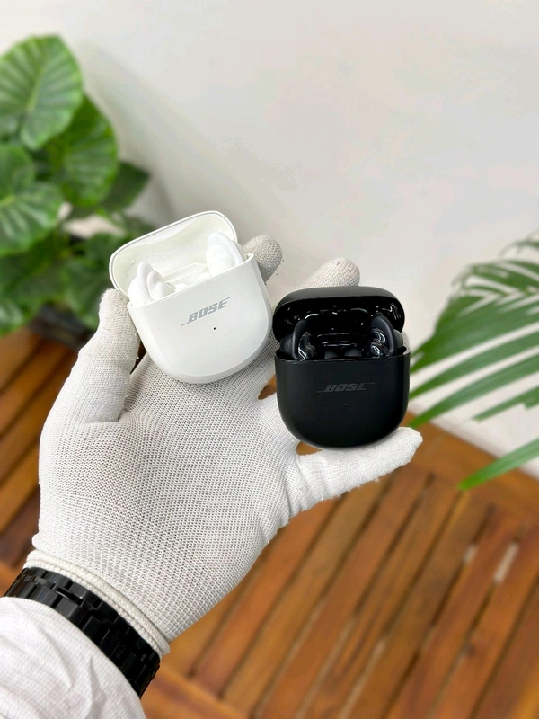 BOSE EARBUDS - White