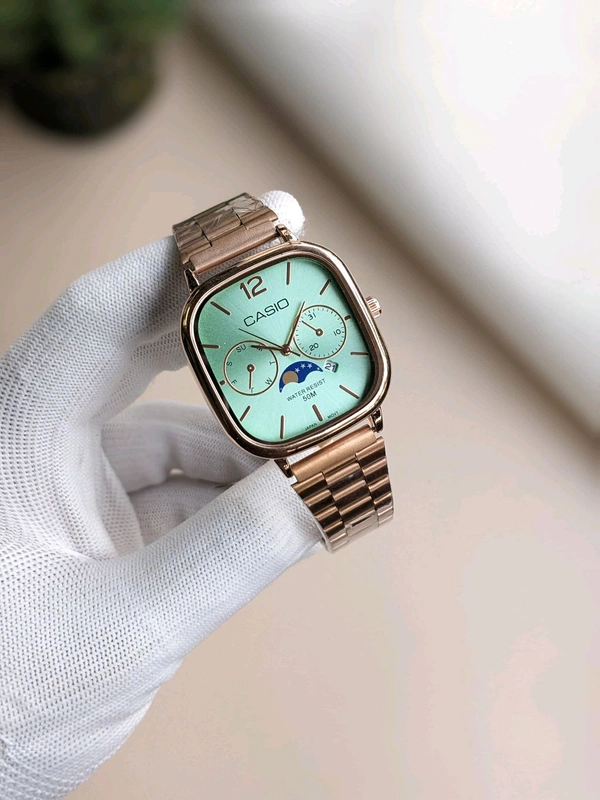 CASIO OVAL DESIGN DIAL - Ultramarine