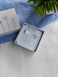 PREMIUM LIGHTNING EARPHONE