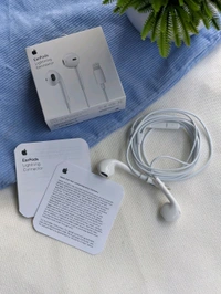 PREMIUM LIGHTNING EARPHONE