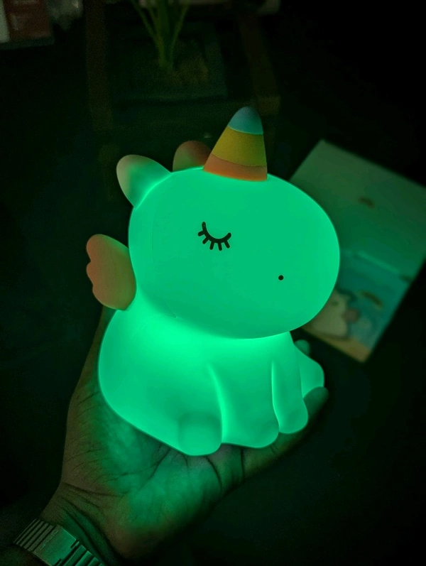 LIGHTNING RAINBOW UNICORN