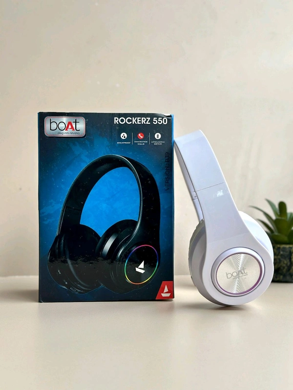 BOAT ROCKERZ 550 - Black