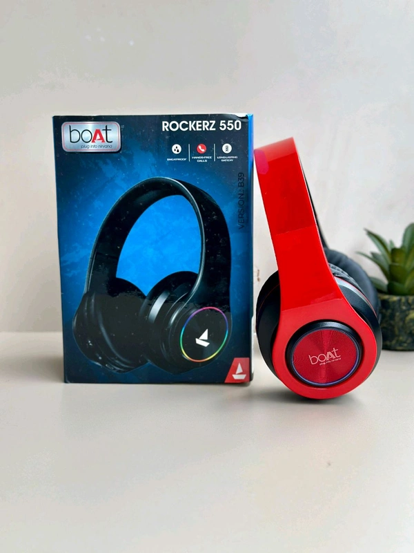 BOAT ROCKERZ 550 - Black