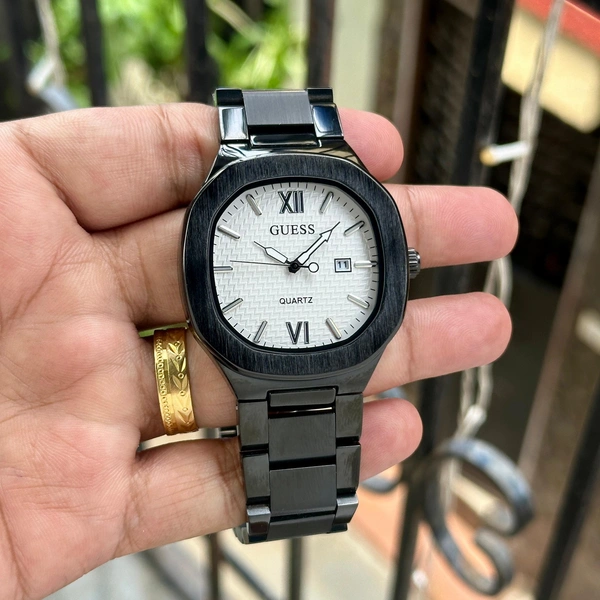 Guess Men  - Black + white
