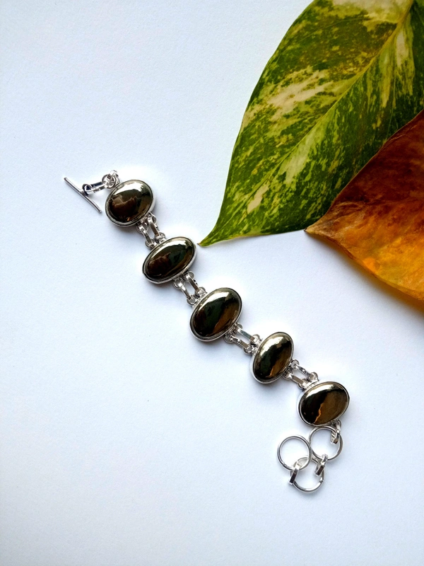Meera Jewels Bracelet  - Adjustable, pyrite polish, pyrite polish