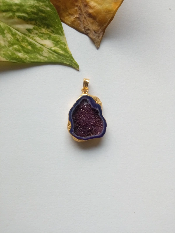 Meera Jewels Geode Pandents (Agate)  - Cherry Pie, Agate
