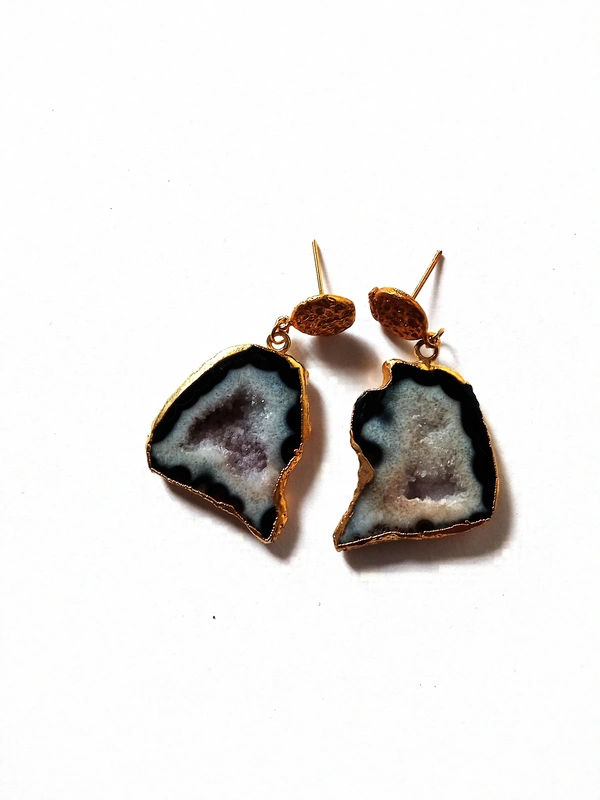 Meera Jewels Agate Earrings - Dorado