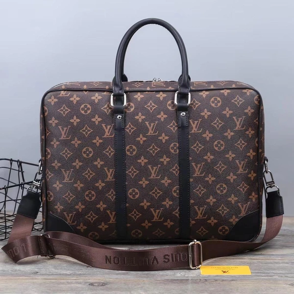 🎀 LOUIS VUITTON LAPTOP BAG - Black