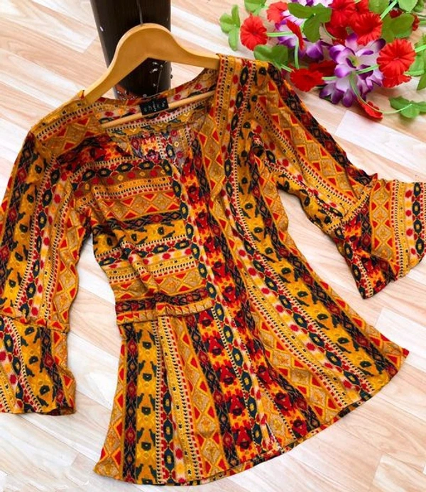 Pretty Women Top  - M