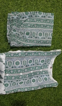 Trendy Naira Cut Suit  - S