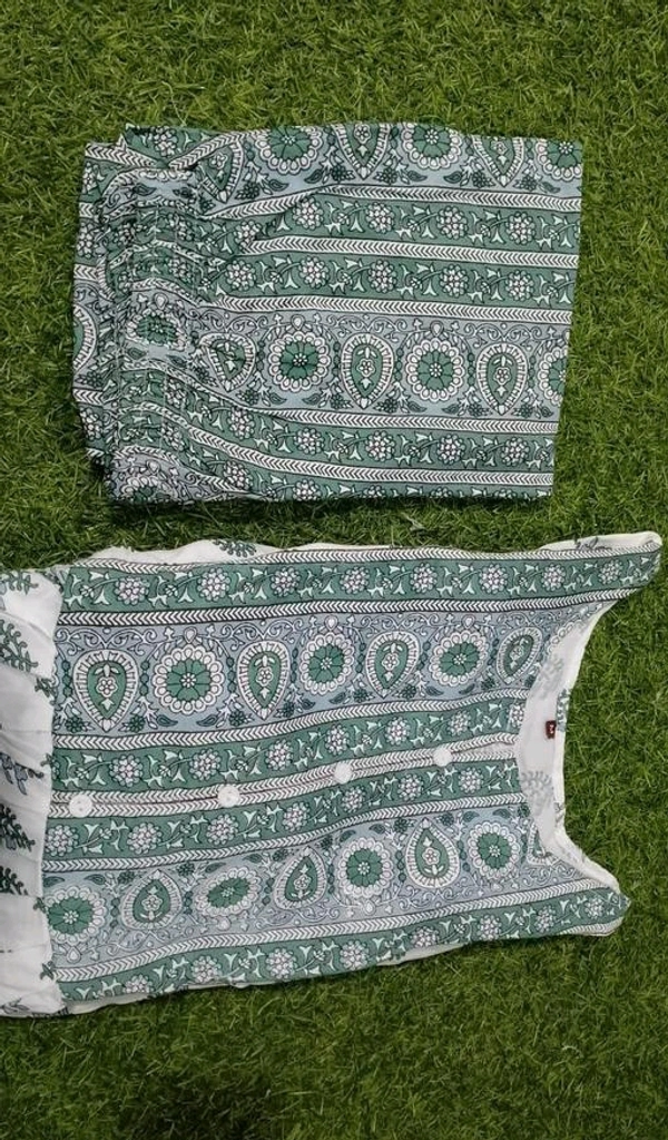 Trendy Naira Cut Suit  - S