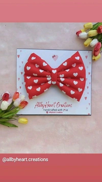BASIC BOW - SHAPES & PATTERNS - RED HEARTS