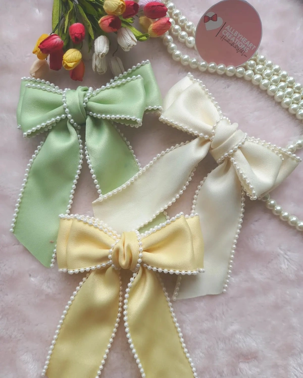 SATIN PEARL RIBBON BOWS  - LIGHT GREEN
